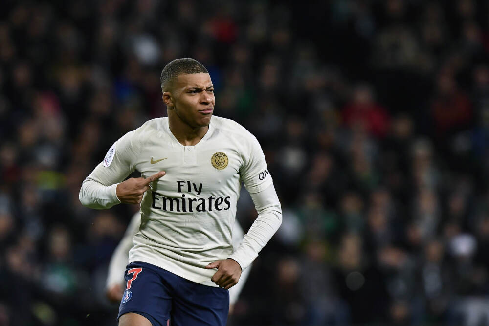 场均21.4分9.3助！公牛客战活塞 吉迪因右脚踝扭伤连续第二场缺阵